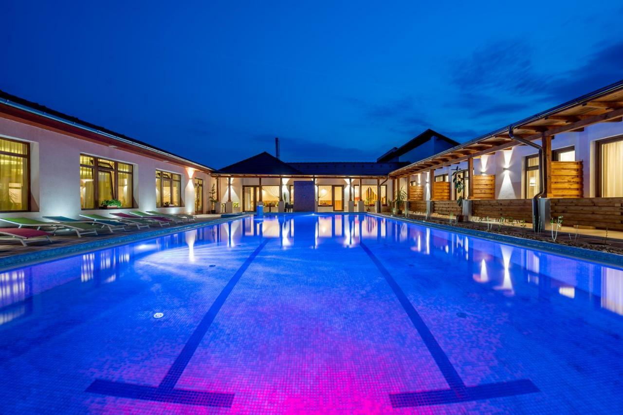 Doresz Wellness Panzio Bed & Breakfast Ujhartyan Exterior photo